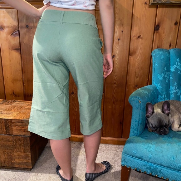 Charlotte Russe Pants - Charlotte Russe pea green capris